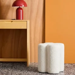 Klavervormige kruk/poef bouclé