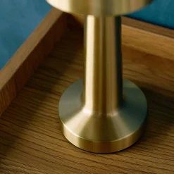 LED tafellamp binnen goudkleurig metaal Ø9cm