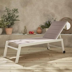 Ligbed van aluminium en textileen