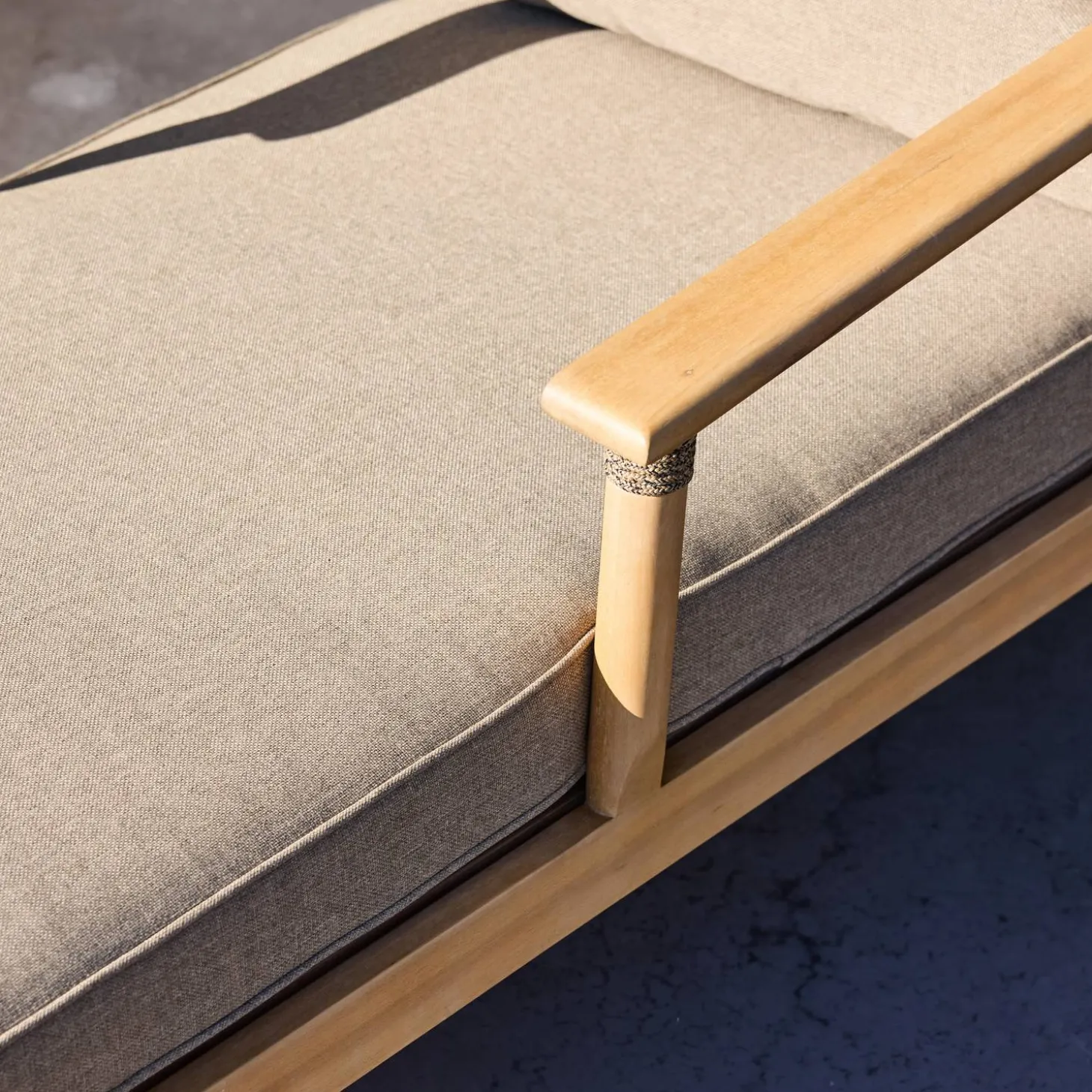 Ligstoel van hout met touw (set van 2)