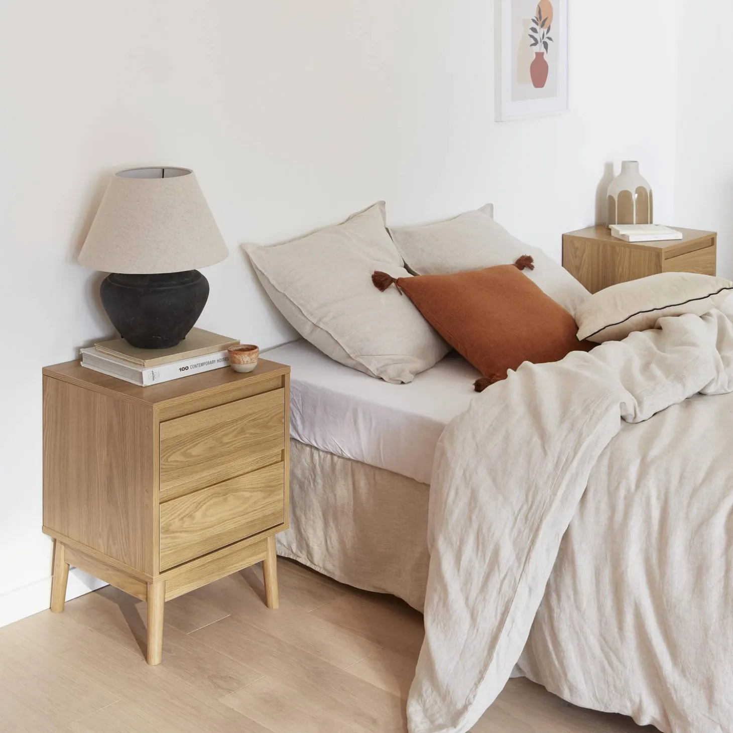 Nachtkastje met houteffect en twee laden