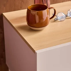 Nachtkastje met lade en nisje metaal en houtdecor
