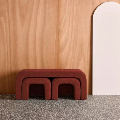 Nestbank met krukjes bouclé