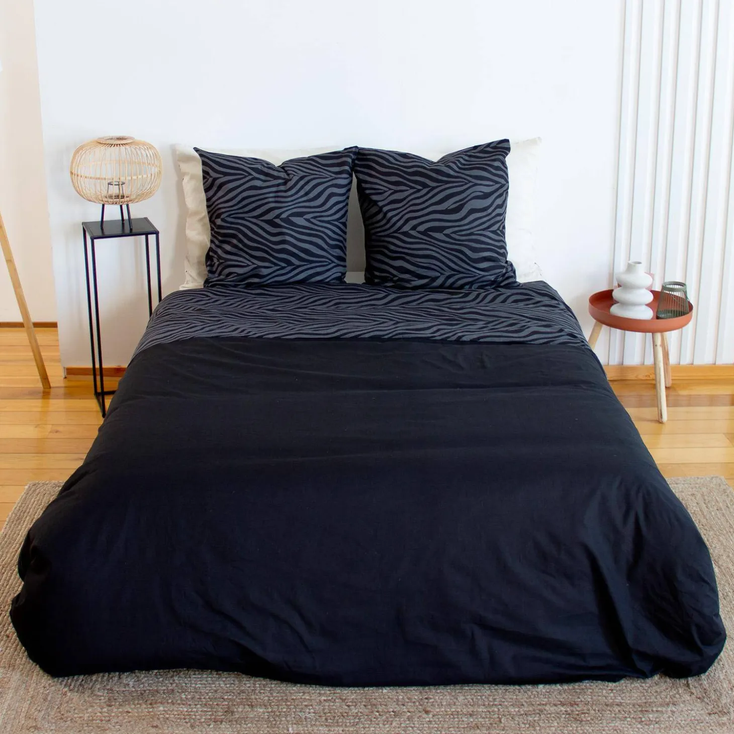 Omkeerbaar tweepersoons beddengoed met zebraprint katoen zwart
