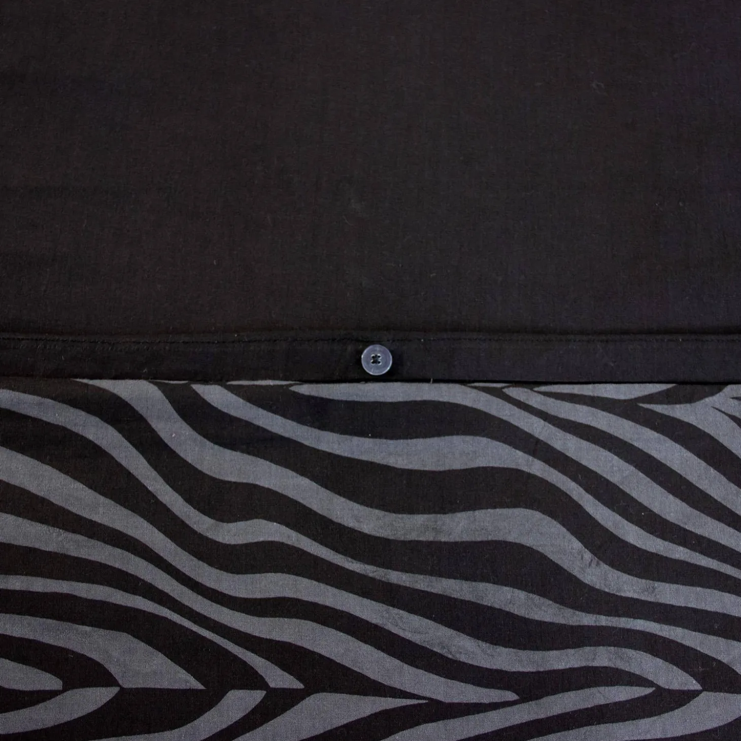 Omkeerbaar tweepersoons beddengoed met zebraprint katoen zwart