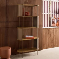 Open kast 5 niveaus gebogen metaal en houtdecor