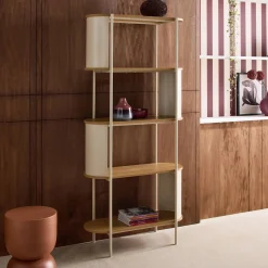 Open kast 5 niveaus gebogen metaal en houtdecor