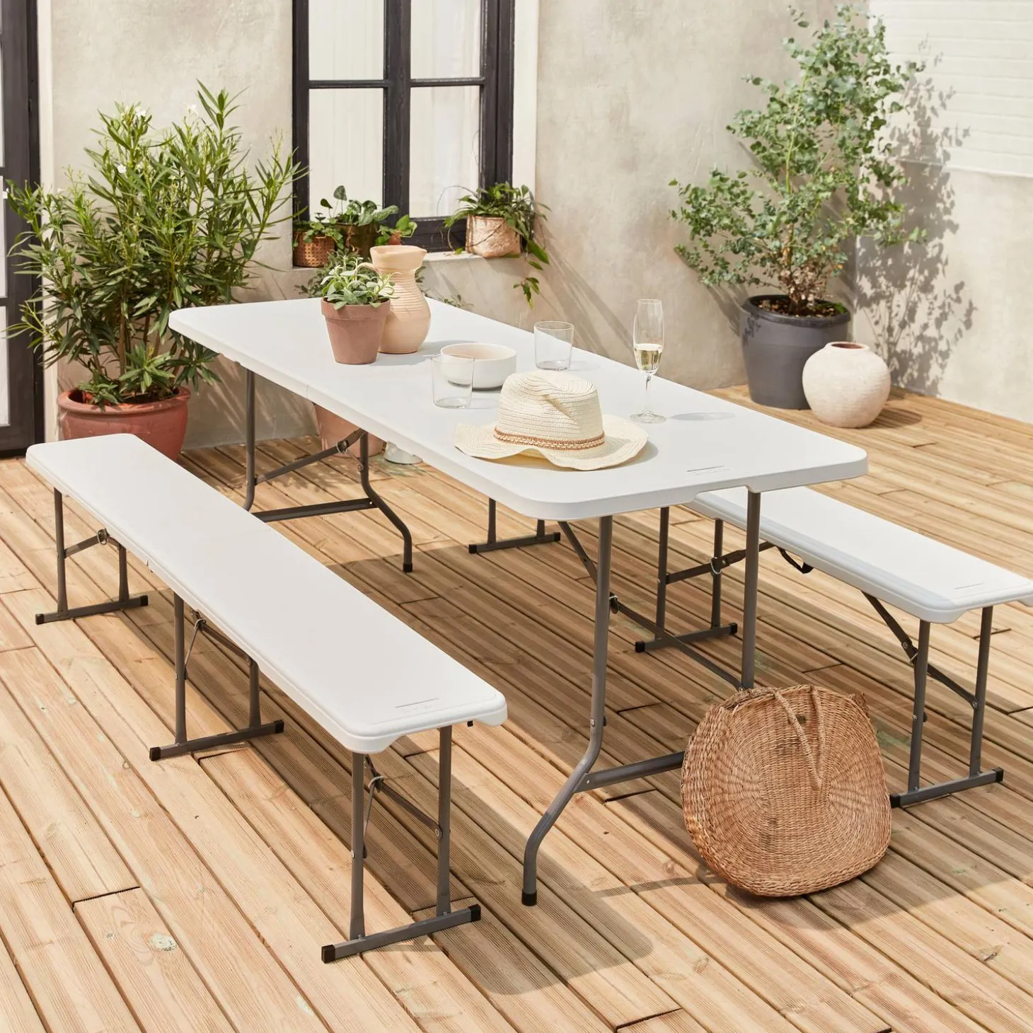 Opklapbare kunststof receptietafel + bank