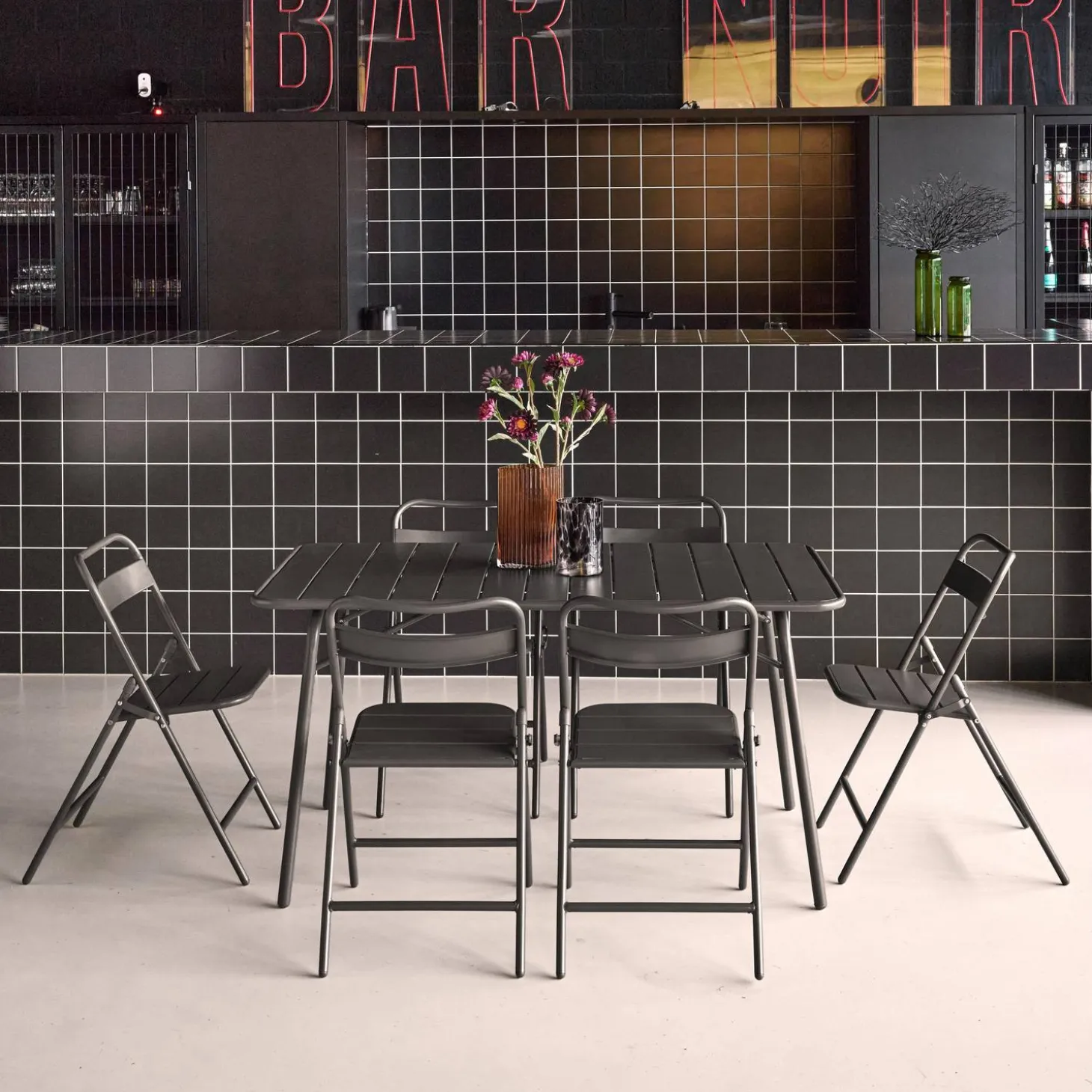 Opklapbare tuintafel met 6 opklapbare stoelen metaal