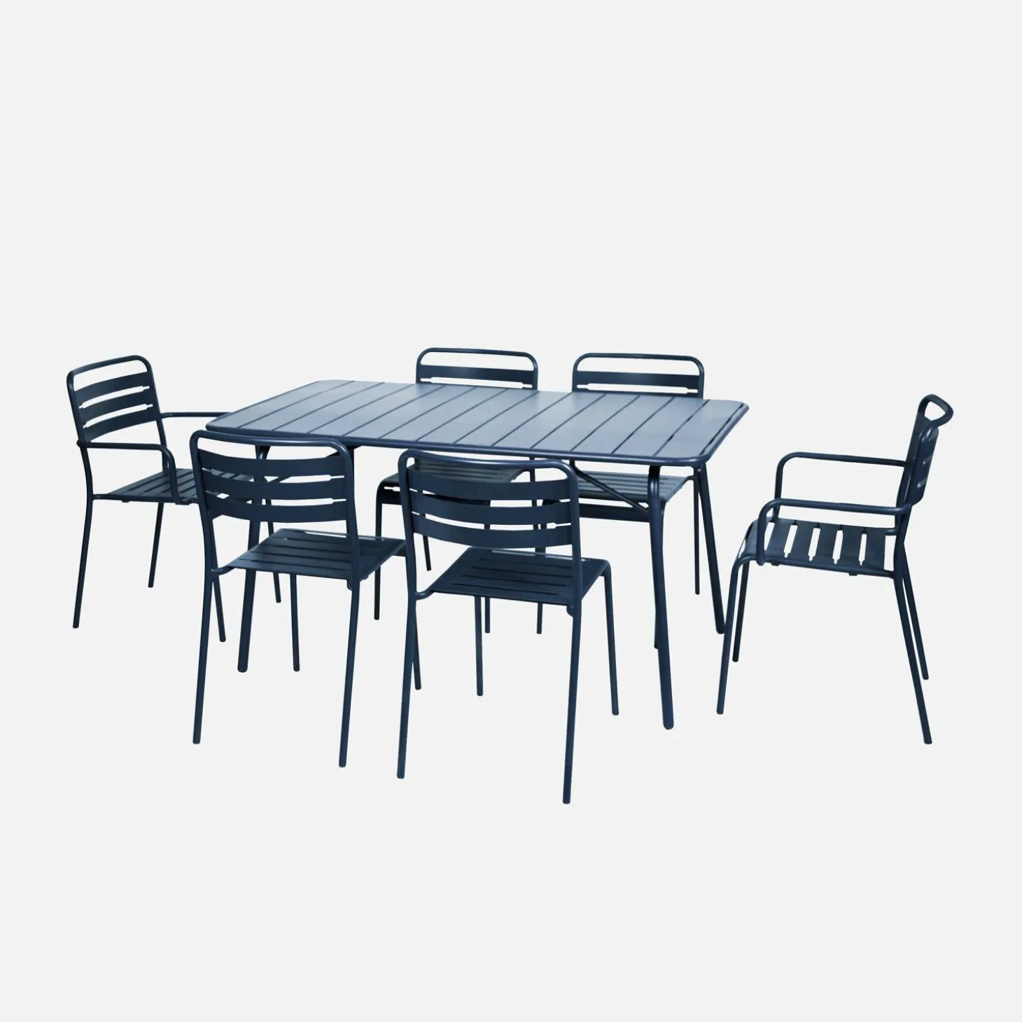 Opklapbare tuintafel met 6 stoelen waarvan 2 met armleuning metaal