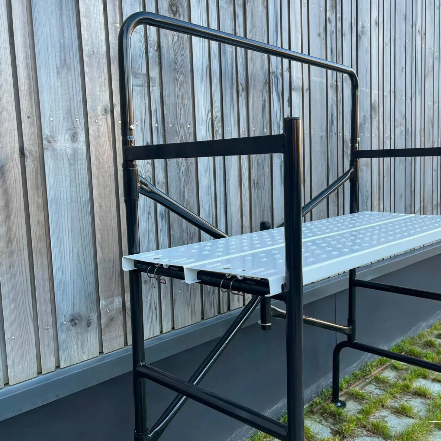 Opvouwbare steiger met twee niveaus