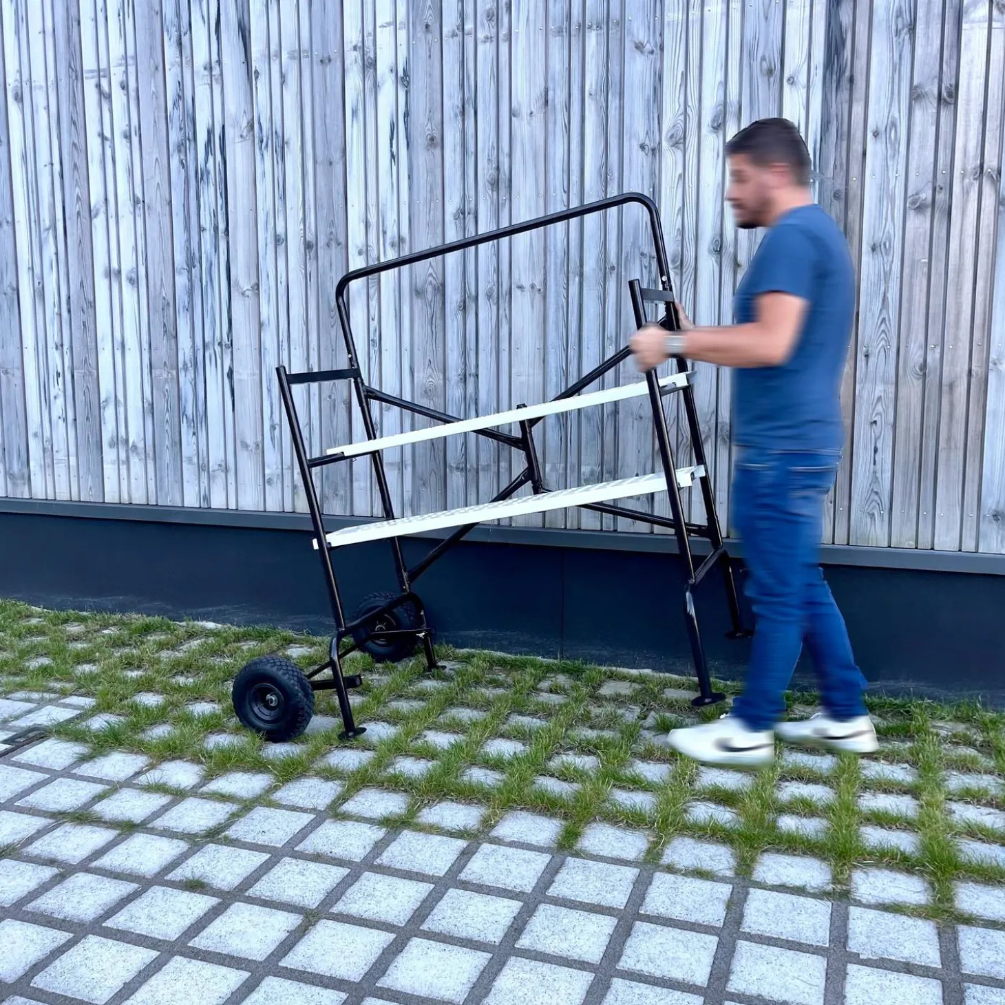Opvouwbare steiger met twee niveaus