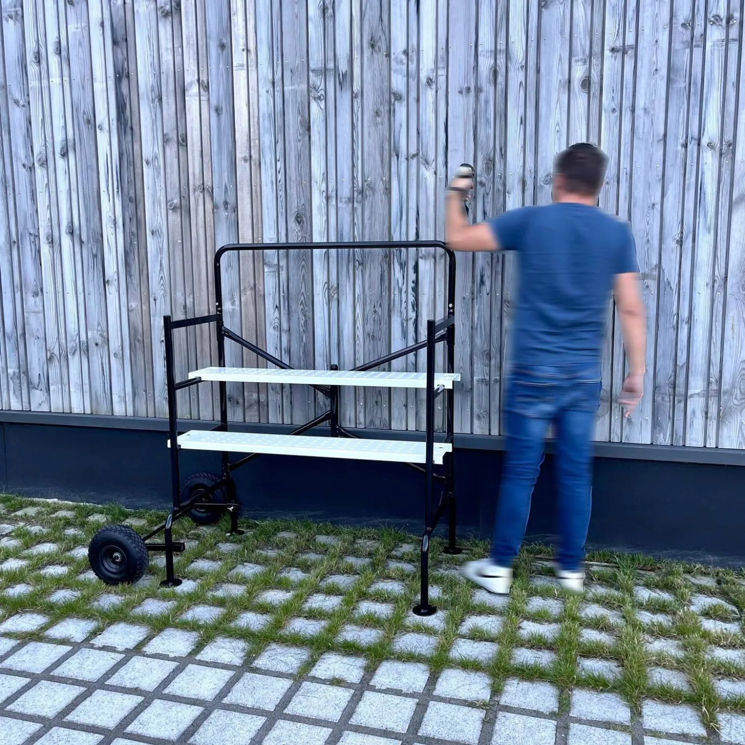Opvouwbare steiger met twee niveaus
