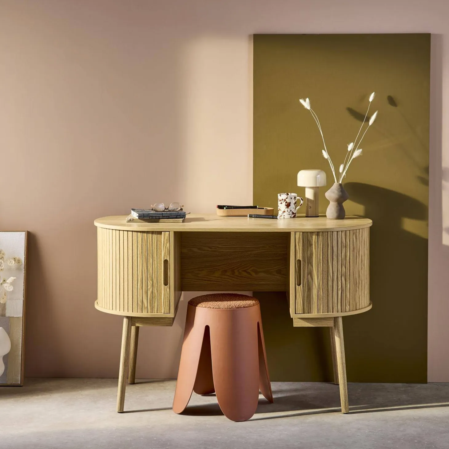 Ovaal bureau met gegroefd houteffect en twee opbergruimtes, L 120cm