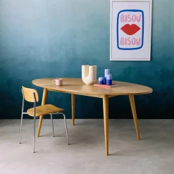 Ovale eettafel van rubberhout en eikenfineer, 6 plaatsen