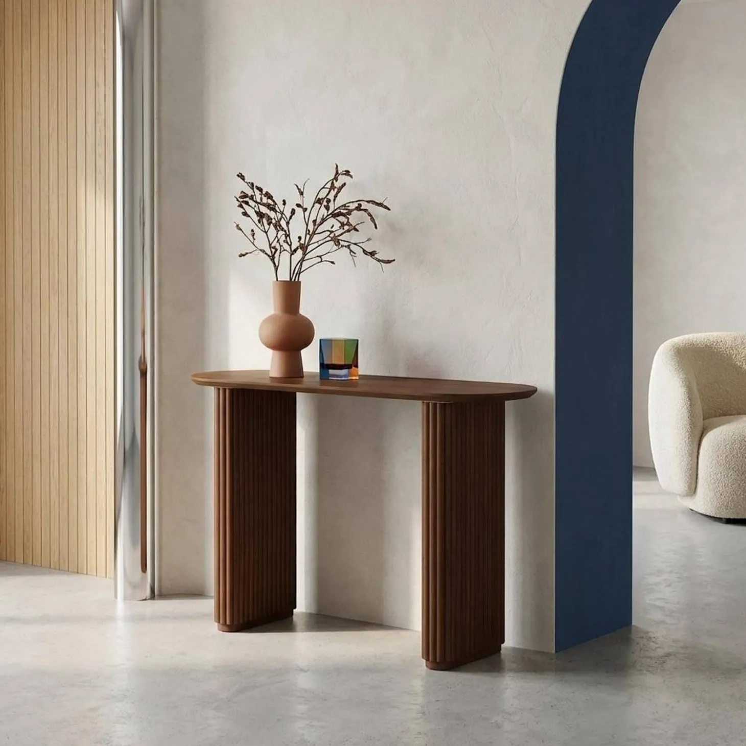 Ovale sidetable van rubberhout met eikenfineer