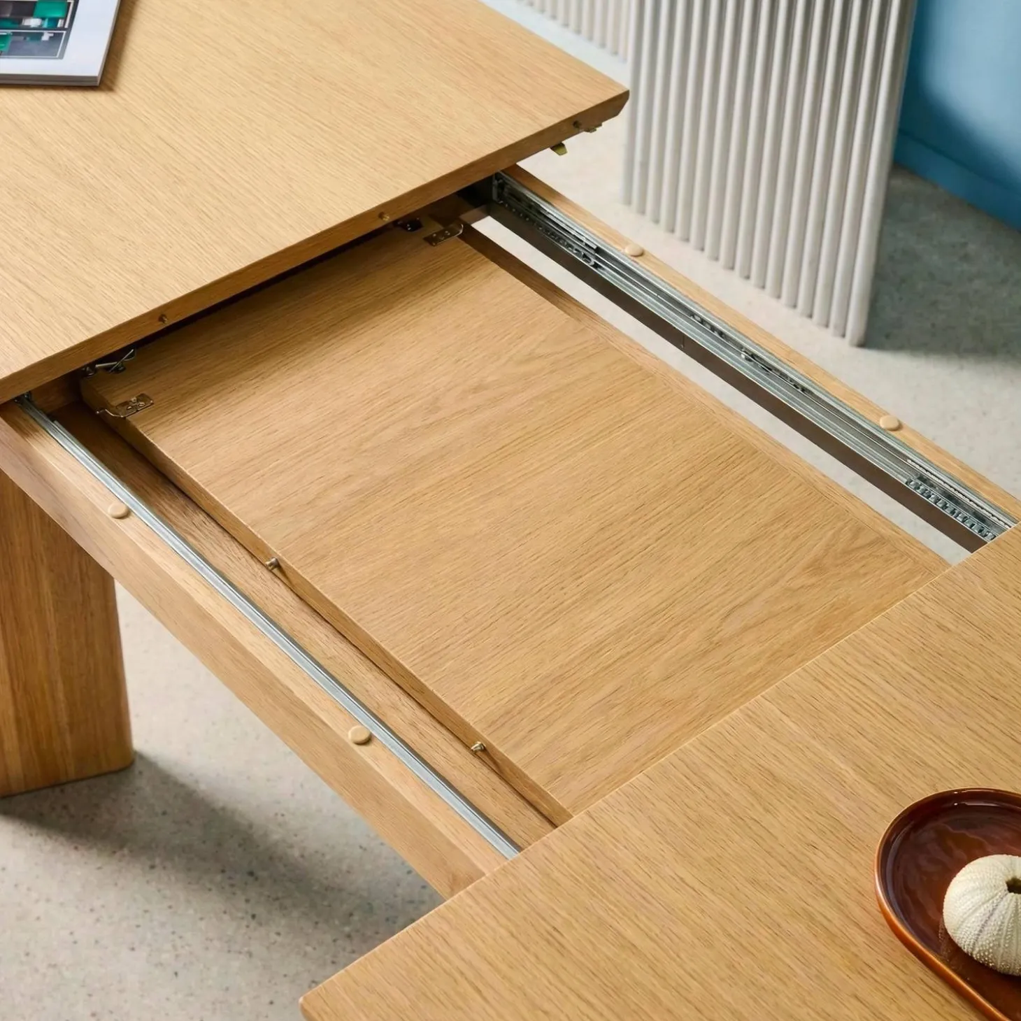 Ovale uitschuifbare eettafel rubberhout en eikenfineer 6-8 plaatsen