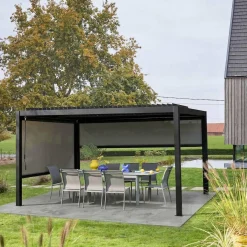 Pergola met lamellendak 4x3m met 1 zonnescherm van 3m en 1 van 4m