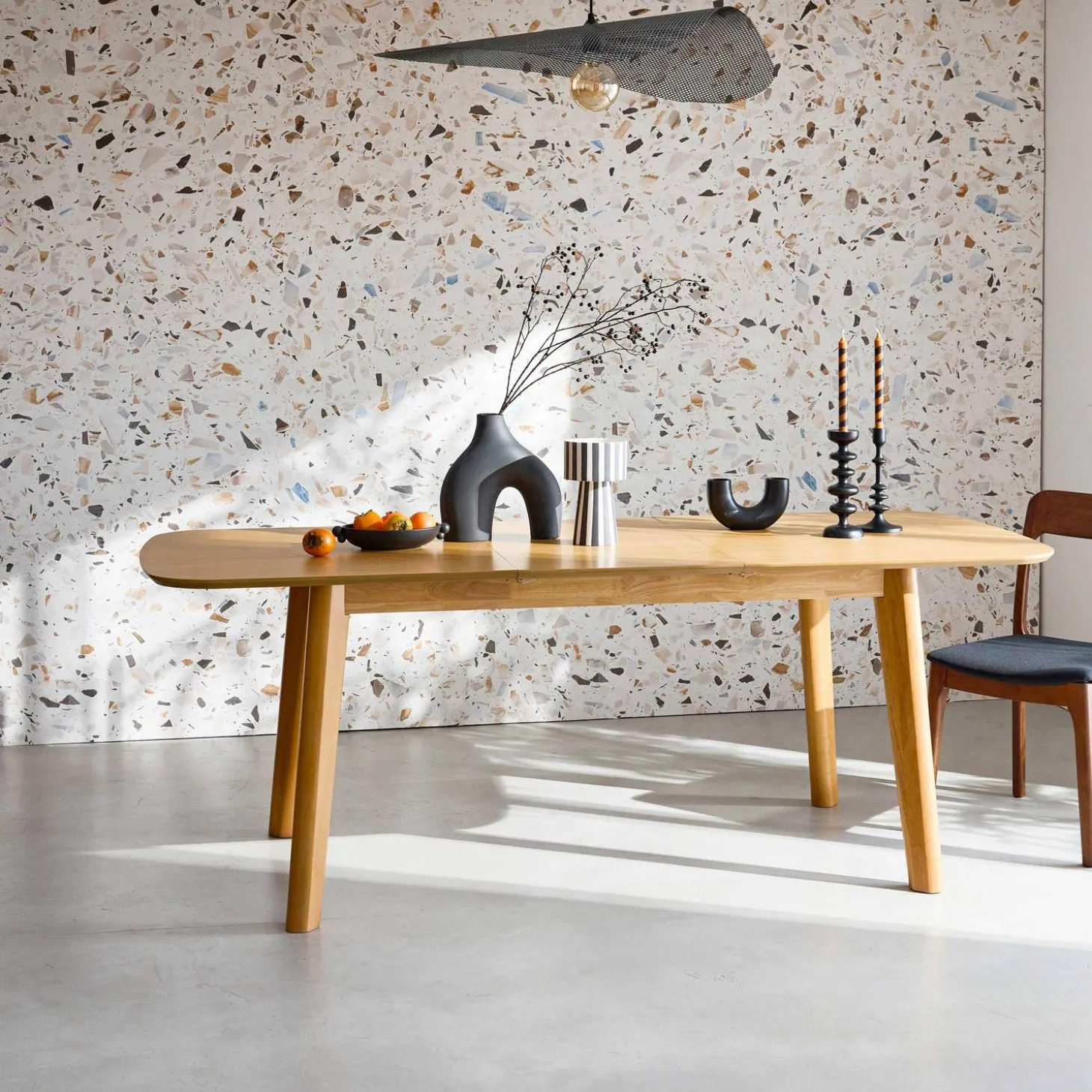 Rechthoekige uitschuifbare eettafel 160 - 210cm, eiken en metaalfineer