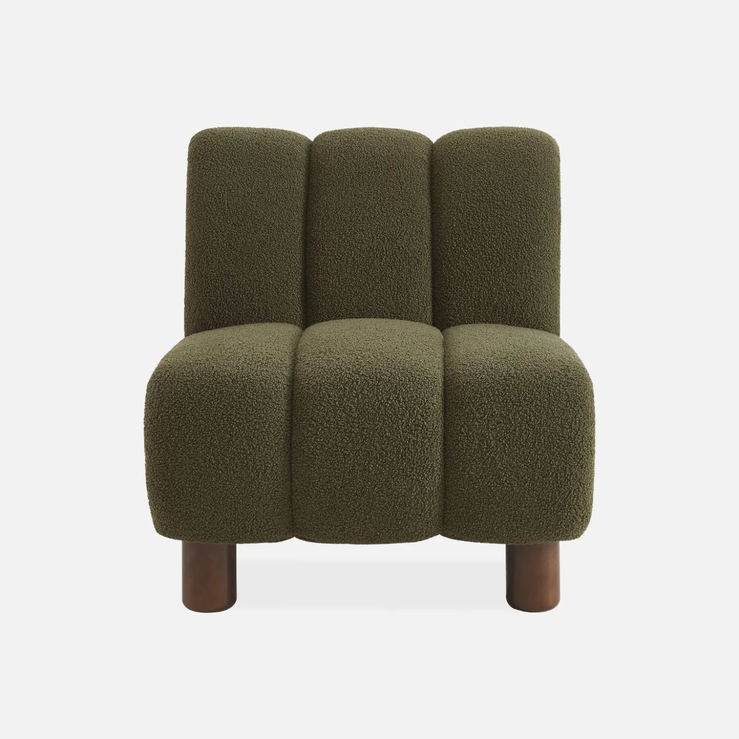 Relaxfauteuil met afgeronde poten in hout en boucléstof