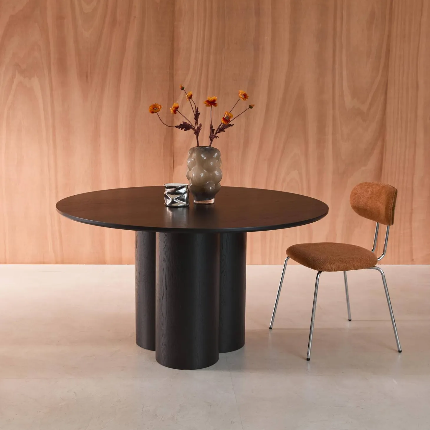 Ronde eettafel van rubberhout en eikenfineer voor 4 personen