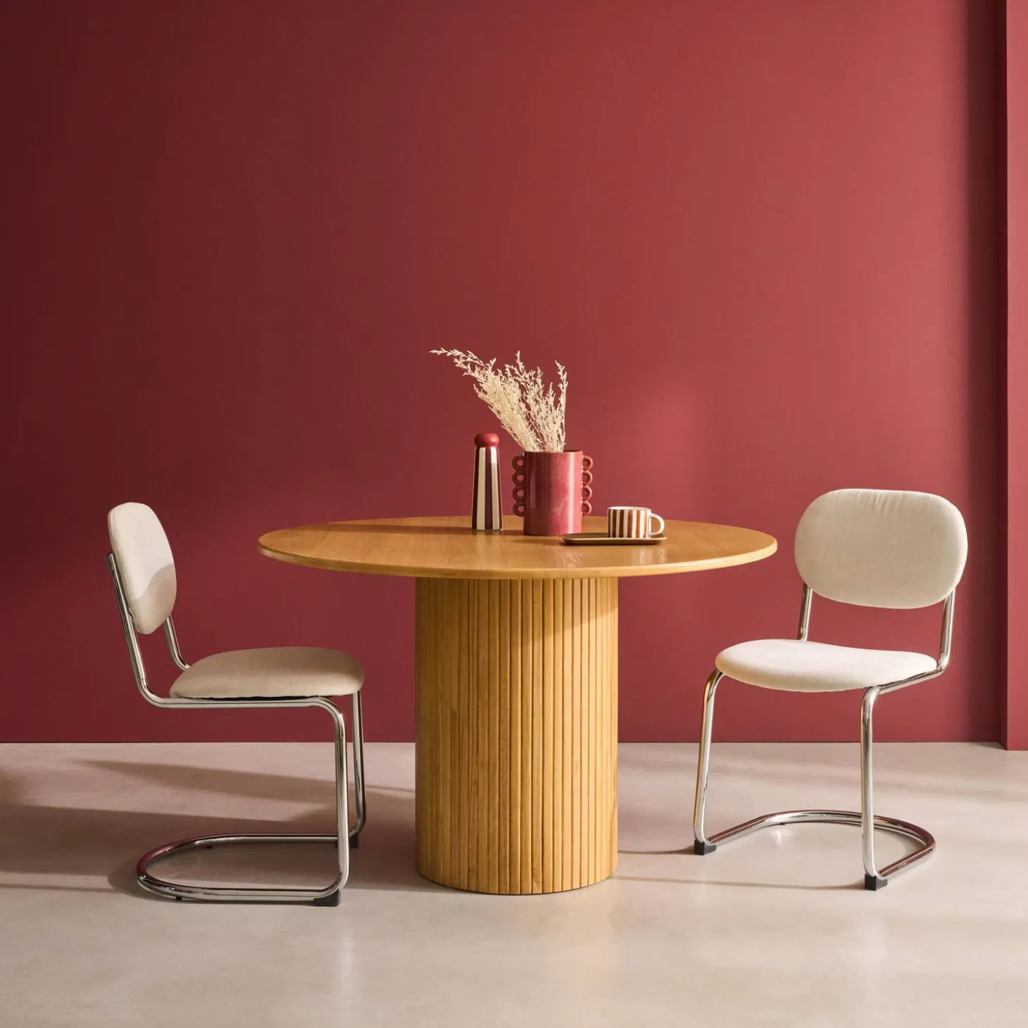 Ronde eettafel van rubberhout en eikenfineer 4 plaatsen