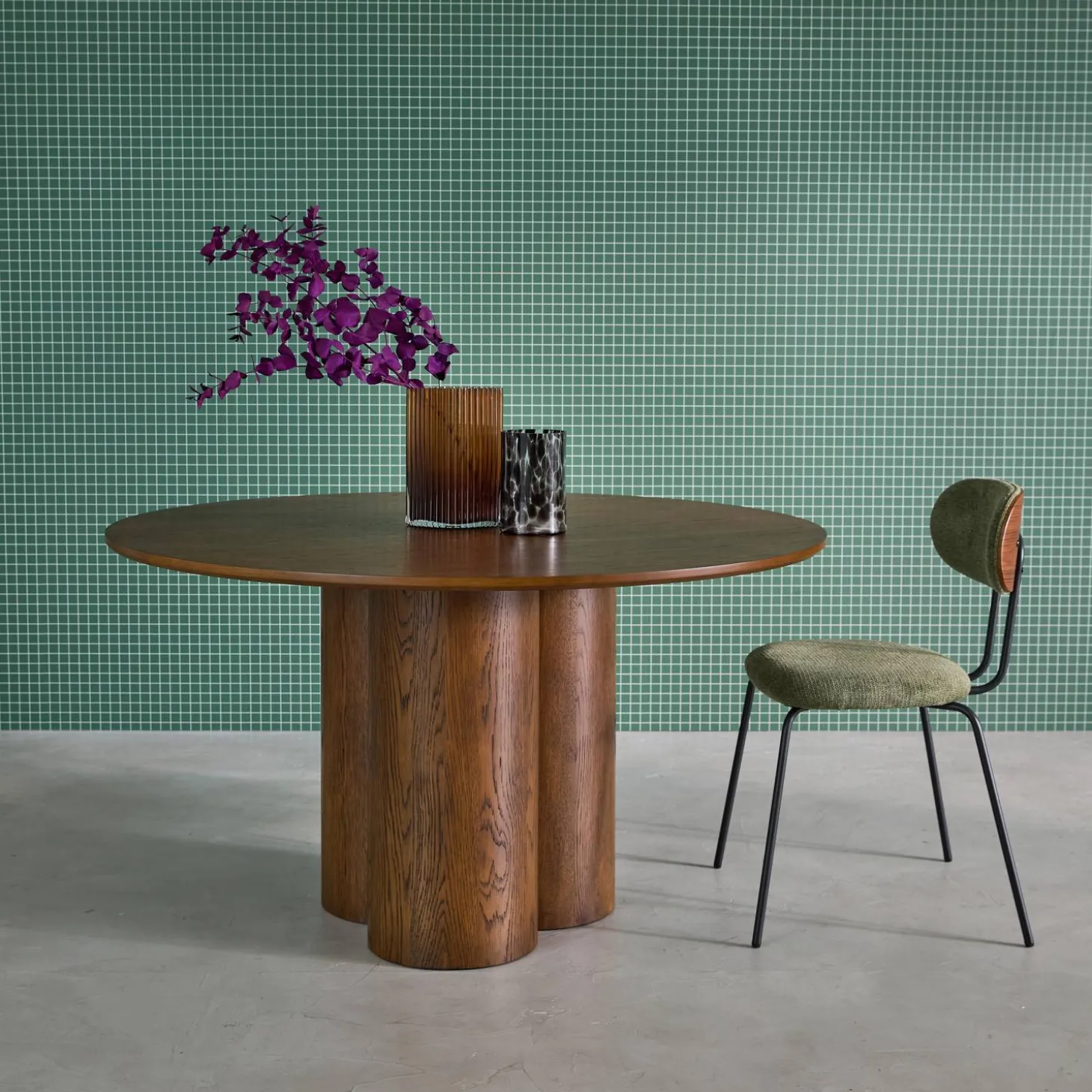 Ronde eettafel van rubberhout en eikenfineer voor 4 personen