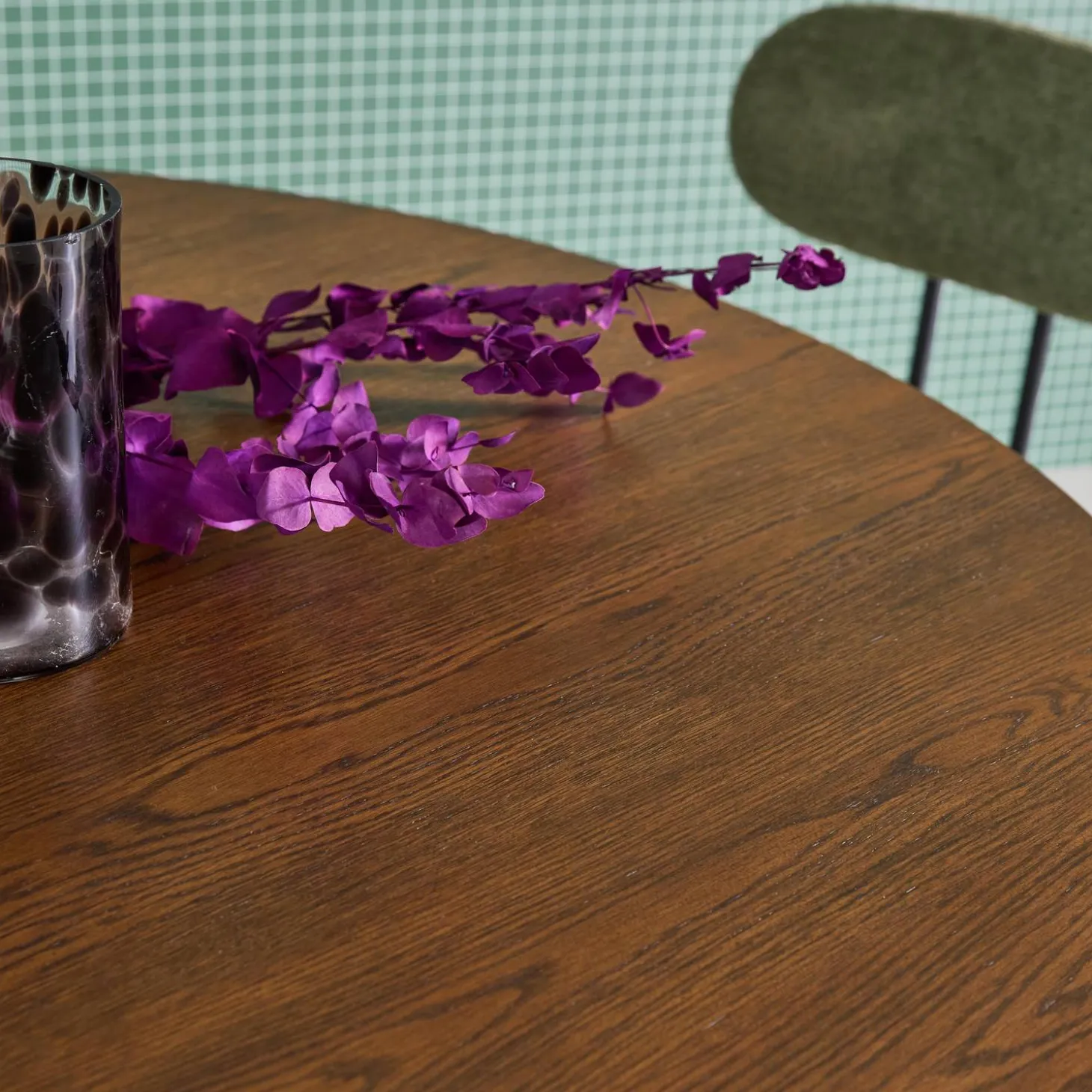 Ronde eettafel van rubberhout en eikenfineer voor 4 personen