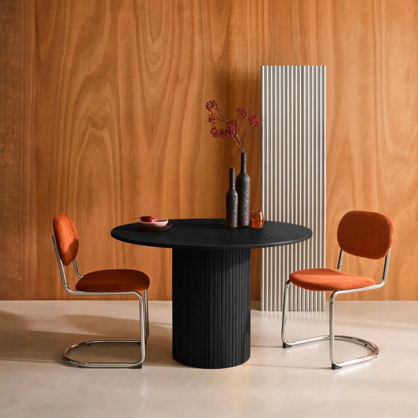 Ronde eettafel van rubberhout en eikenfineer 4 plaatsen