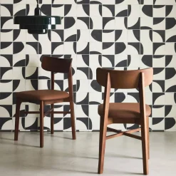 Rubberhout en kunstleren stoelen (set van 2)