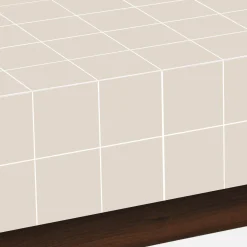 Salontafel met matte keramieklook tegels en houtdecor