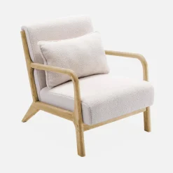 Scadinavische fauteuil van naturelkleurig hout en bouclé