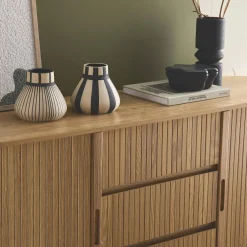 Scandinavisch dressoir met 2 schuifdeuren en 3 lades 150cm