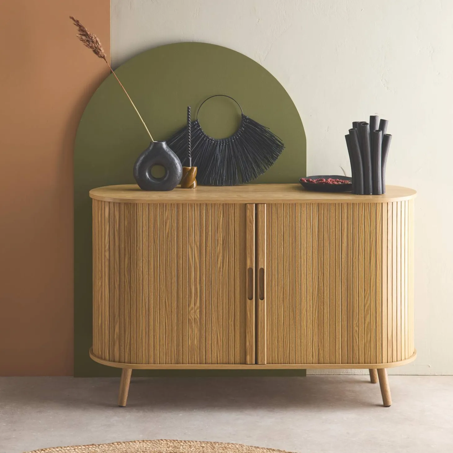 Scandinavisch dressoir met 2 schuifdeuren 120cm