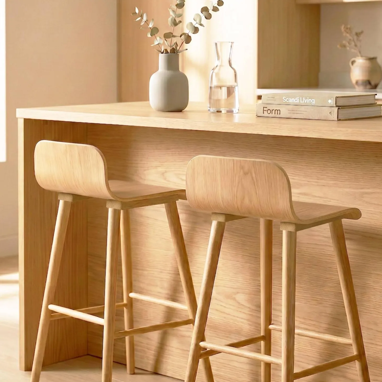 Scandinavische barkrukken van rubberhout (set van 2)