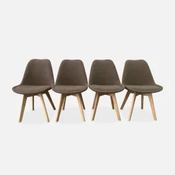 Scandinavische boucléstoel met houten poten (set van 4)