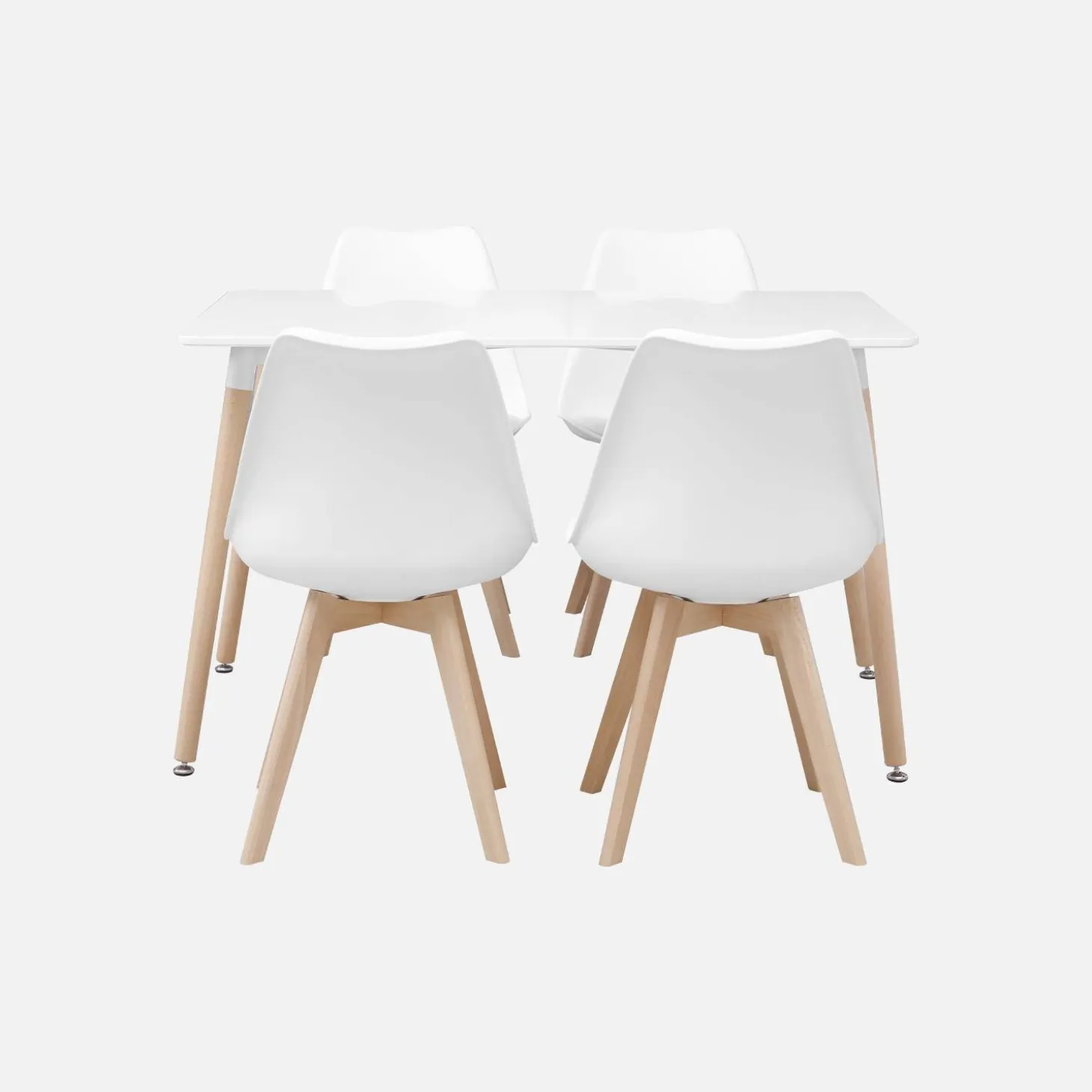 Scandinavische eettafel met houten poten en 4 stoelen