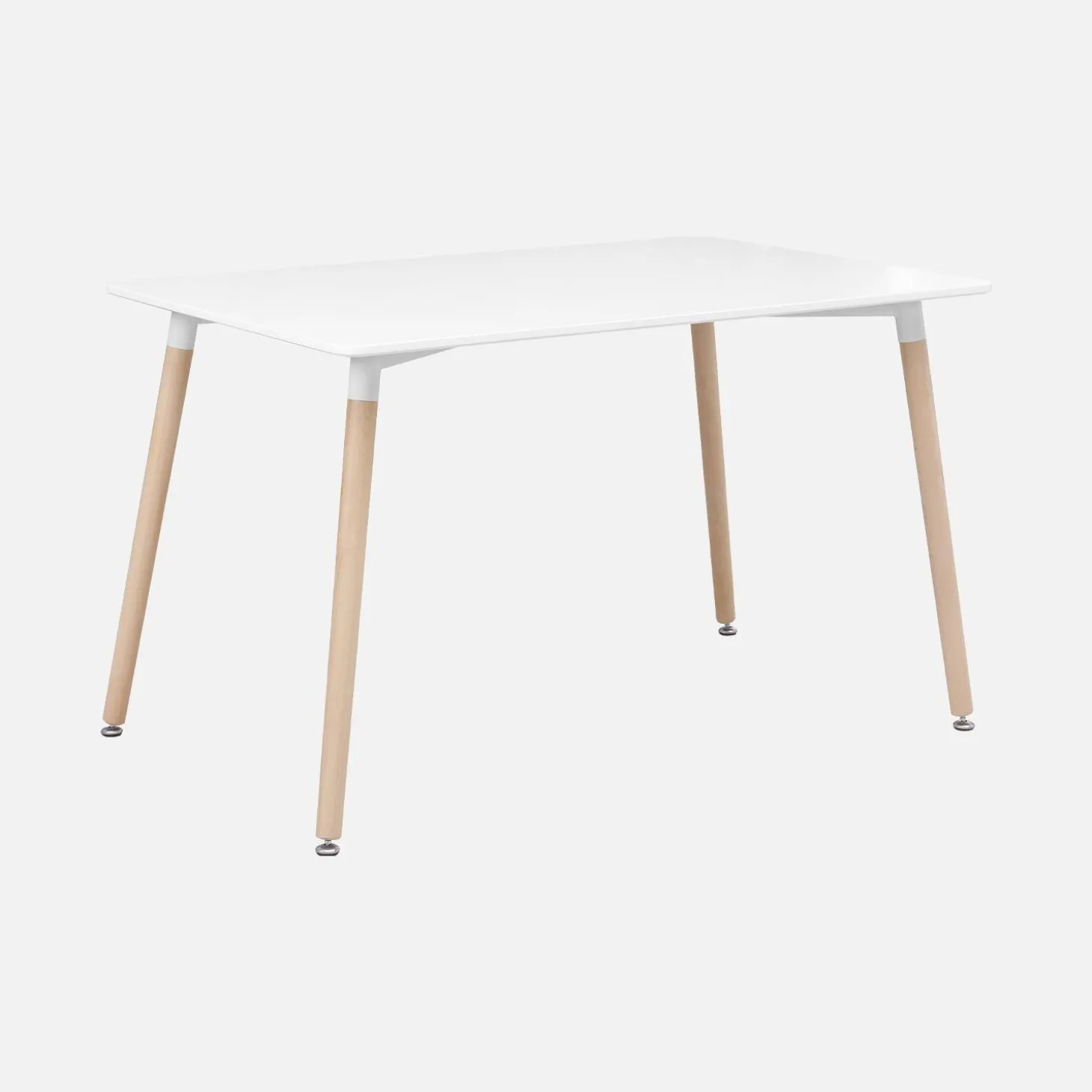 Scandinavische eettafel met houten poten en 4 stoelen