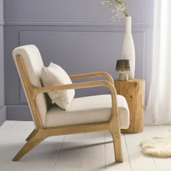 Scandinavische fauteuil van hout en stof