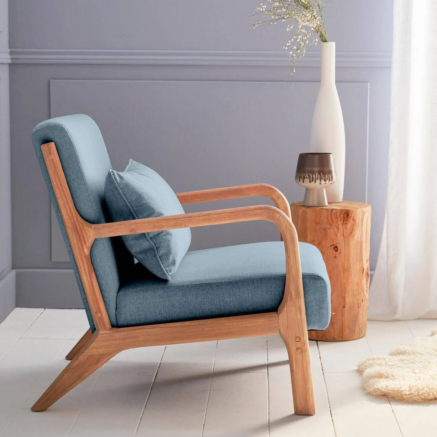 Scandinavische fauteuil van hout en stof