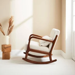 Scandinavische schommelstoel walnootkleurig hout en bouclé