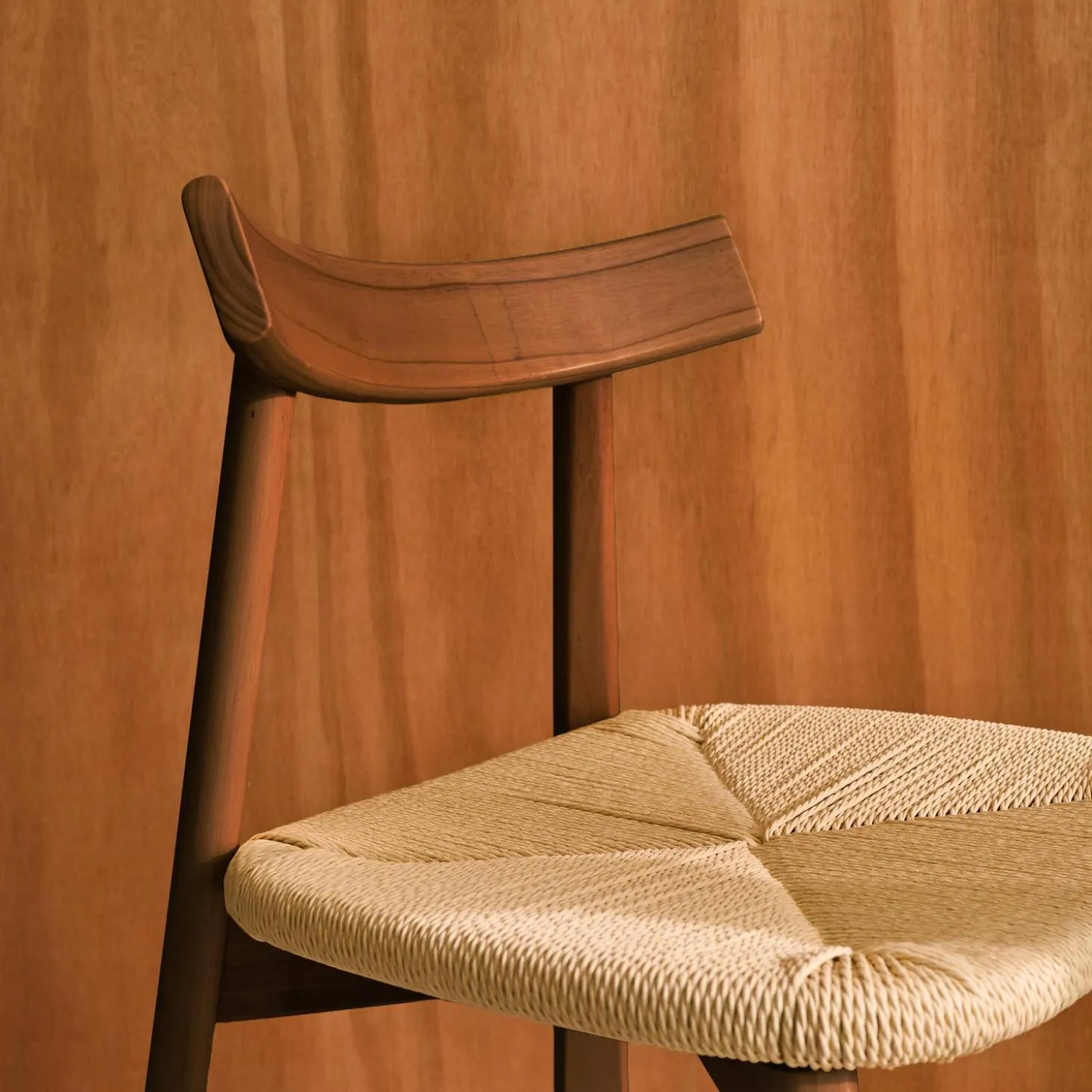 Scandinavische stoelen van rubberhout met zitting van touw (set van 2)