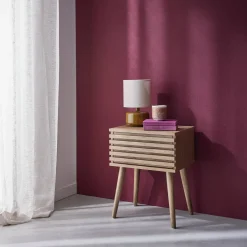 Scandinavisch nachtkastje in gegroefd houtdecor