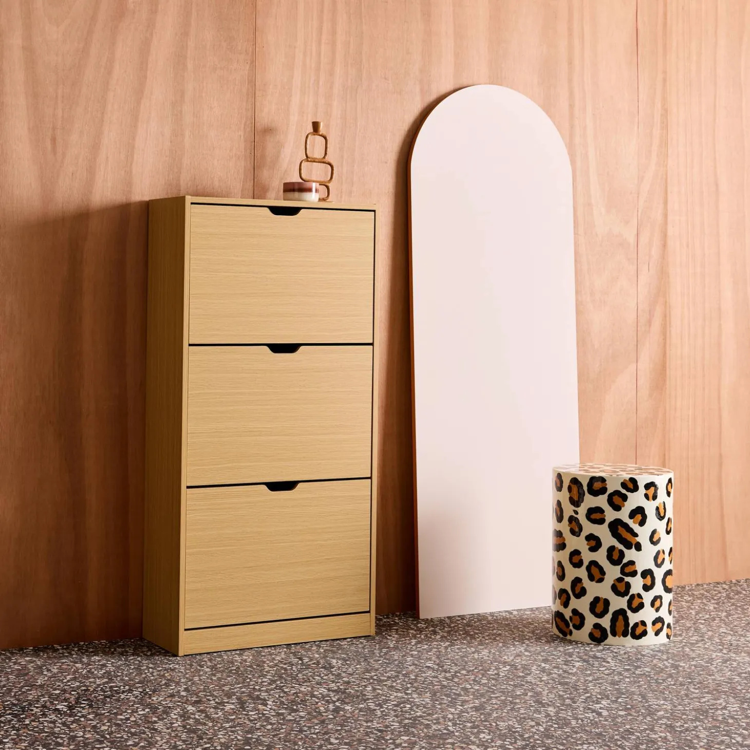 Schoenenkast 3 kleplades houtdecor 60cm