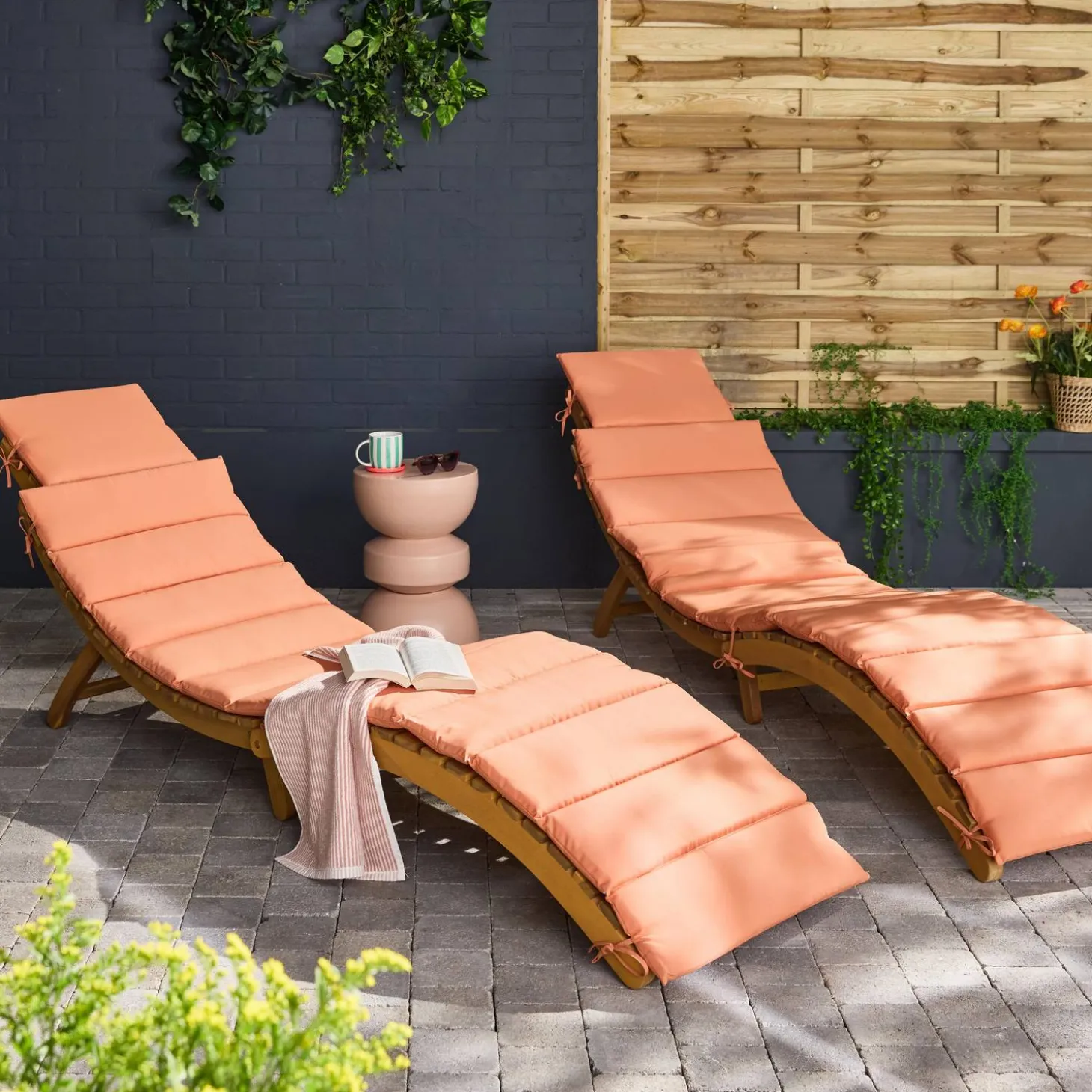 Set van 2 acaciahouten ligstoelen