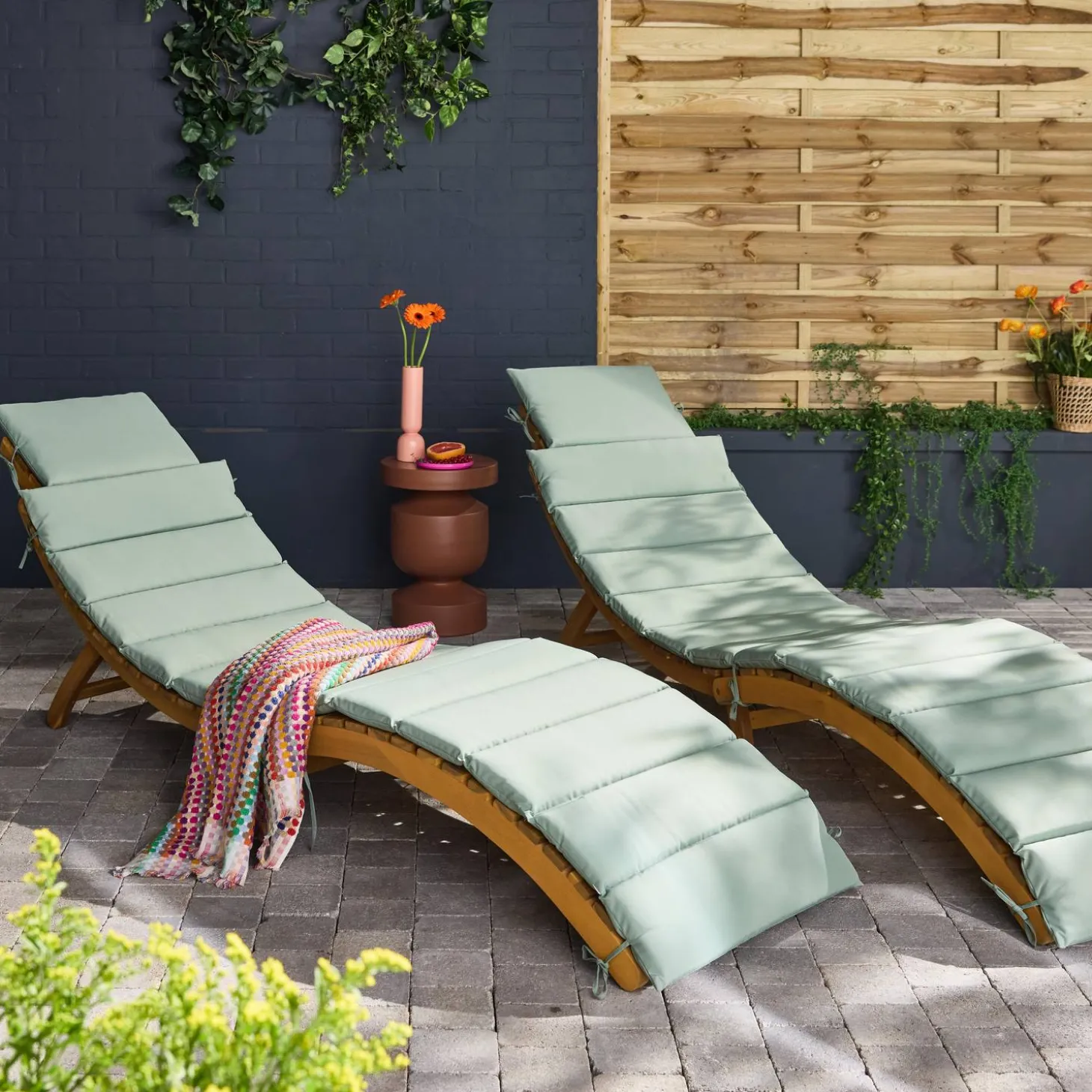 Set van 2 acaciahouten ligstoelen