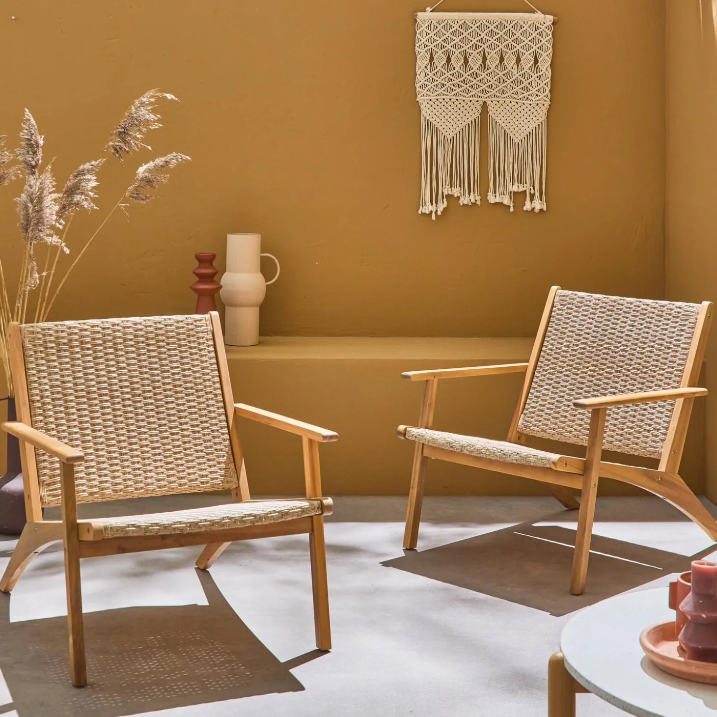 Set van 2 fauteuils van acaciahout en hars