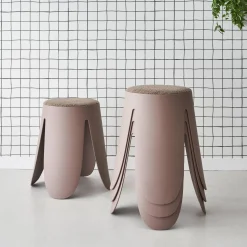 Set van 4 stapelkrukken in boucléstof