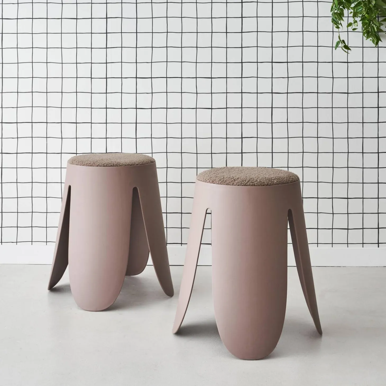 Set van 2 stapelkrukken, Ø30 / 44 x H46cm