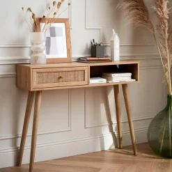 Sidetable met rotan
